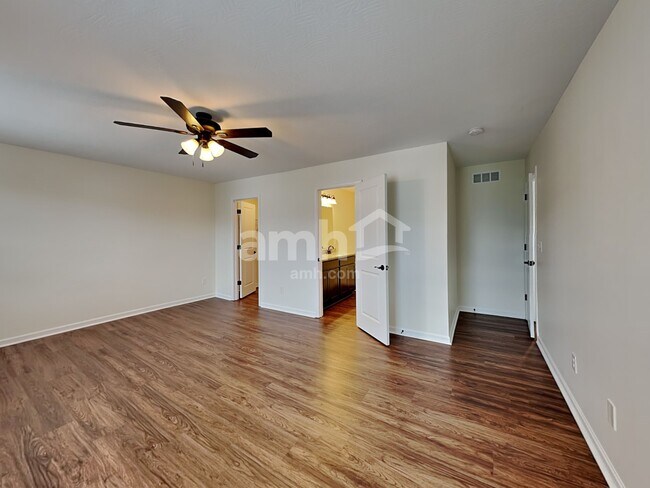 Building Photo - 109 Sandburg Dr