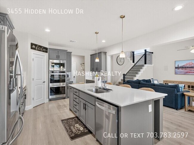 Building Photo - 3455 Hidden Holw Dr