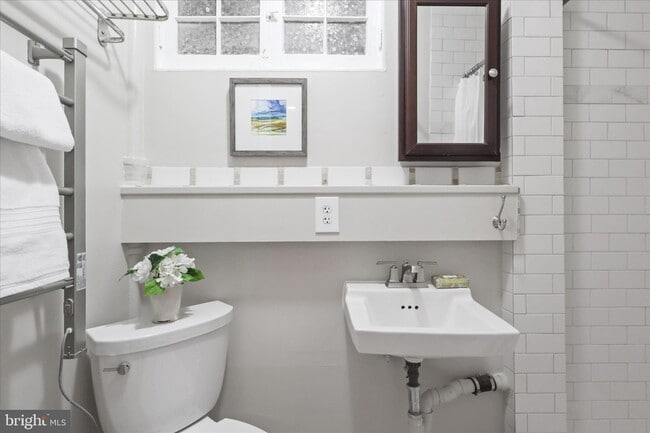 Building Photo - 414 Jefferson St