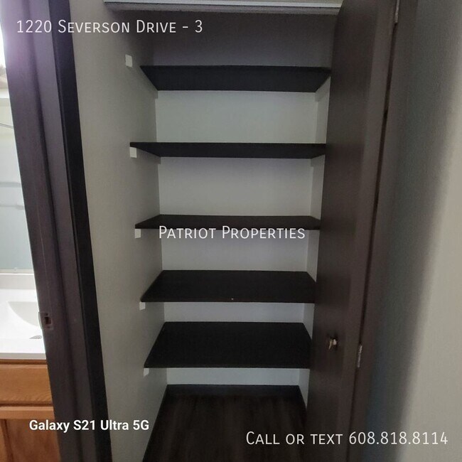 Building Photo - 1220 Severson Dr