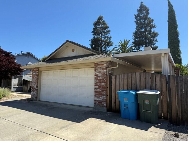 Building Photo - Modern 4 Bedroom One Story *Vacaville