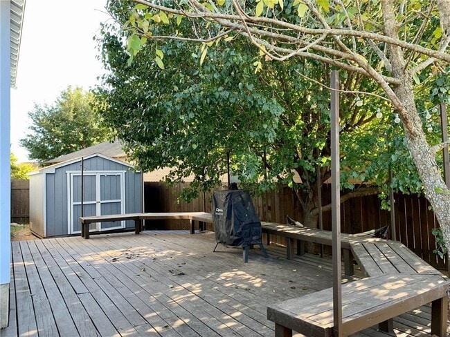 Building Photo - 10720 Sorghum Hill Cove