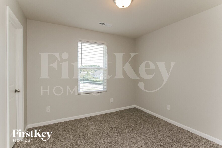 Building Photo - 4509 David Cox Rd