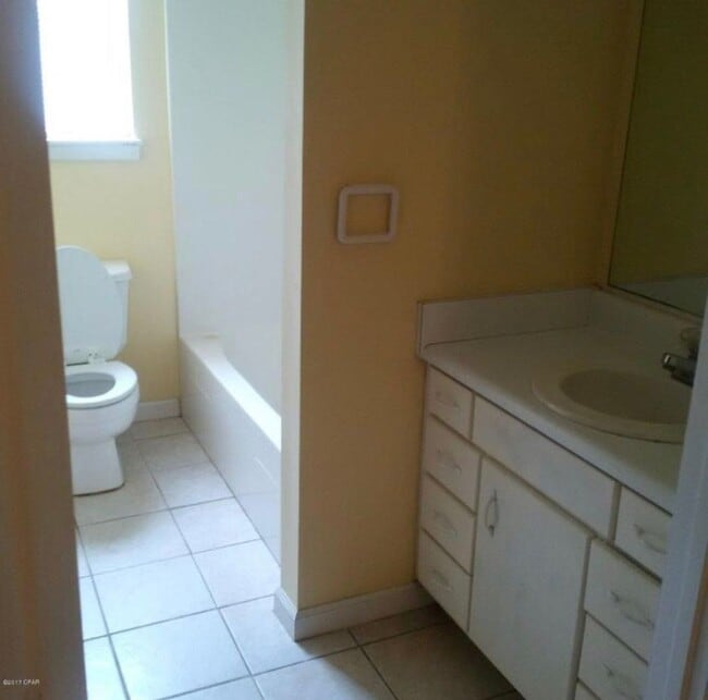 Building Photo - Very cute, 1 bedroom 1 bath,walking distan...