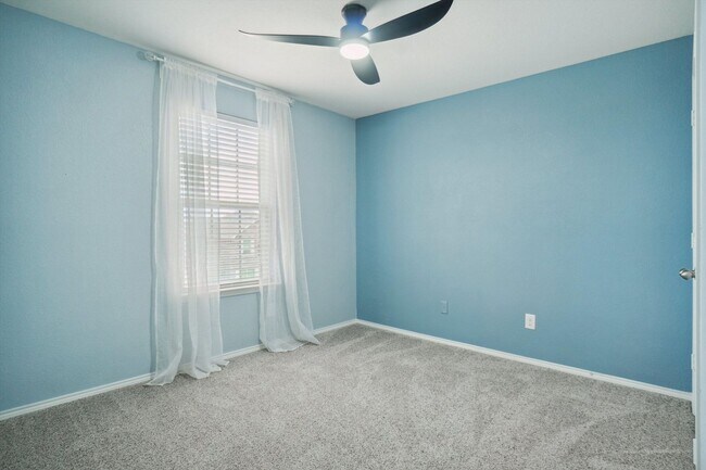 Building Photo - Incredible Home in Primrose Xing close to Chisholm Trail Pkwy & Benbrook Lake