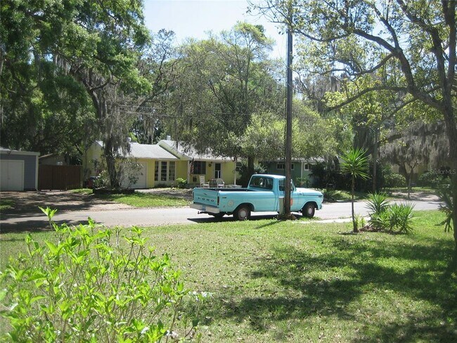 Building Photo - 1636 Douglas Ave
