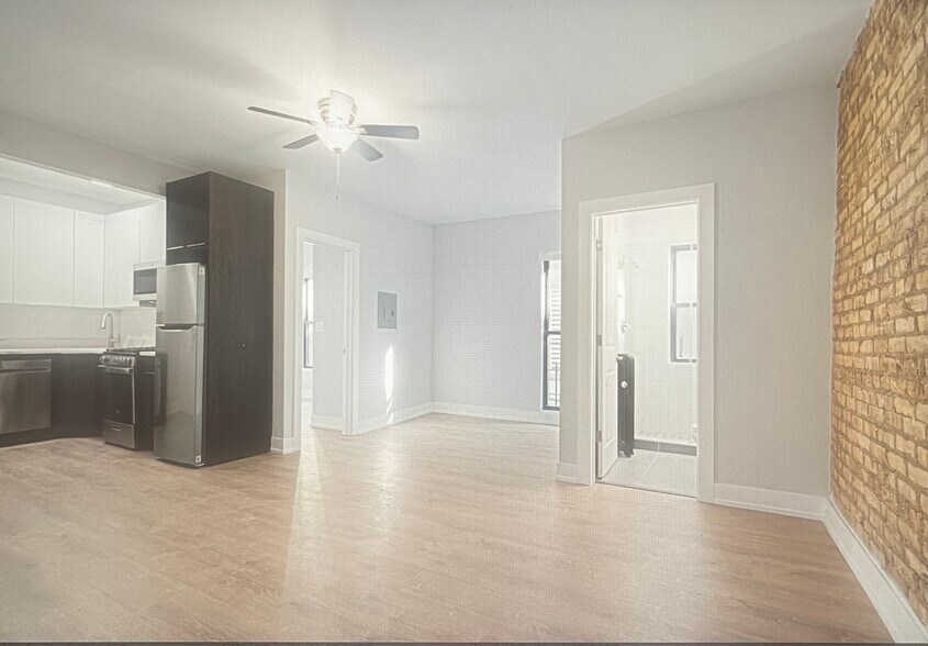 Building Photo - 1651 W Jonquil Ter