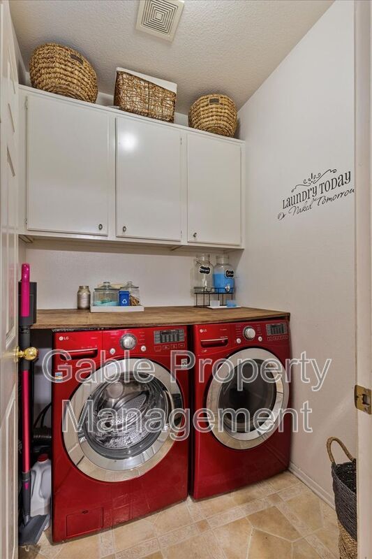 Building Photo - 27512 Midas Ln
