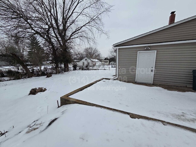 Building Photo - 1131 N Florissant Rd