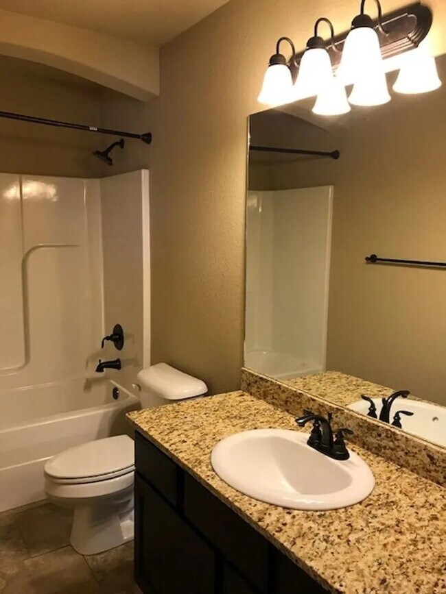 Building Photo - BEAUTIFUL HOME IN GREAT LOCATION!