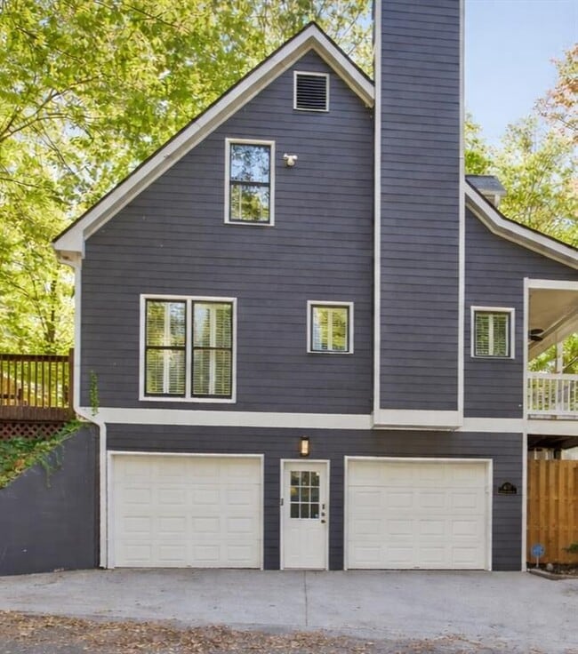 Building Photo - 1155 Davis Pl NW