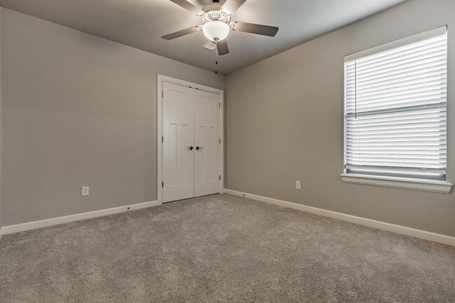Building Photo - 6296 NW 178th Ter