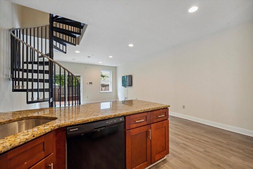 Building Photo - 1916 N 18th St