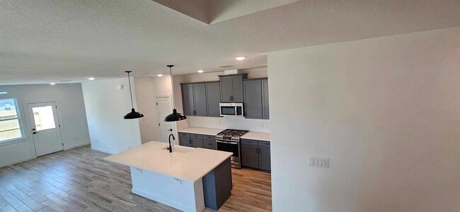 Building Photo - 8411 Bay Rdg Cir