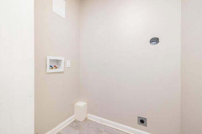 Building Photo - 3800 Memorial Blvd