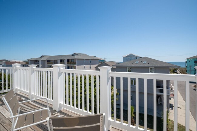Building Photo - PERFECT BEACH GETAWAY - AVAILABLE MID-DECE...