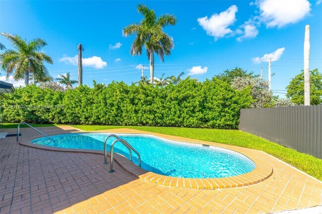 Building Photo - 9621 SW 58th St