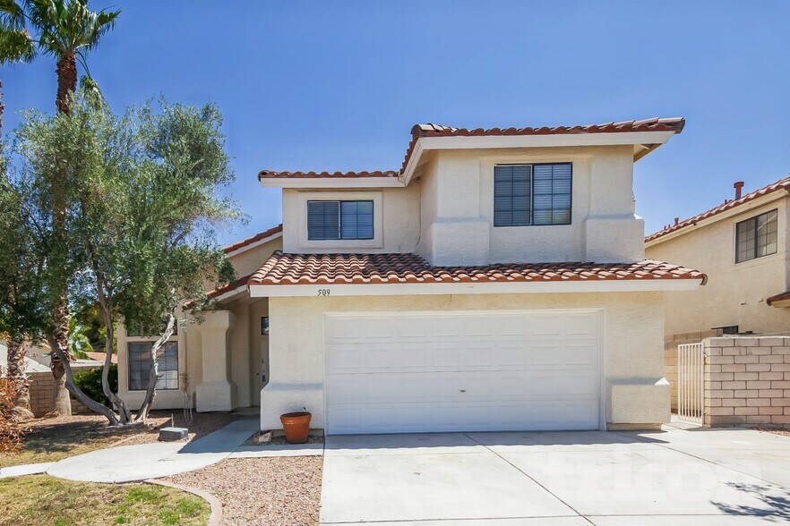 Building Photo - 509 Coco Palms Ave