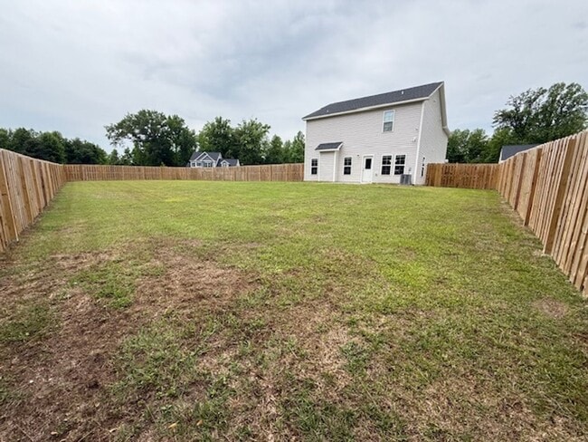 Building Photo - Fieldstone Crossing