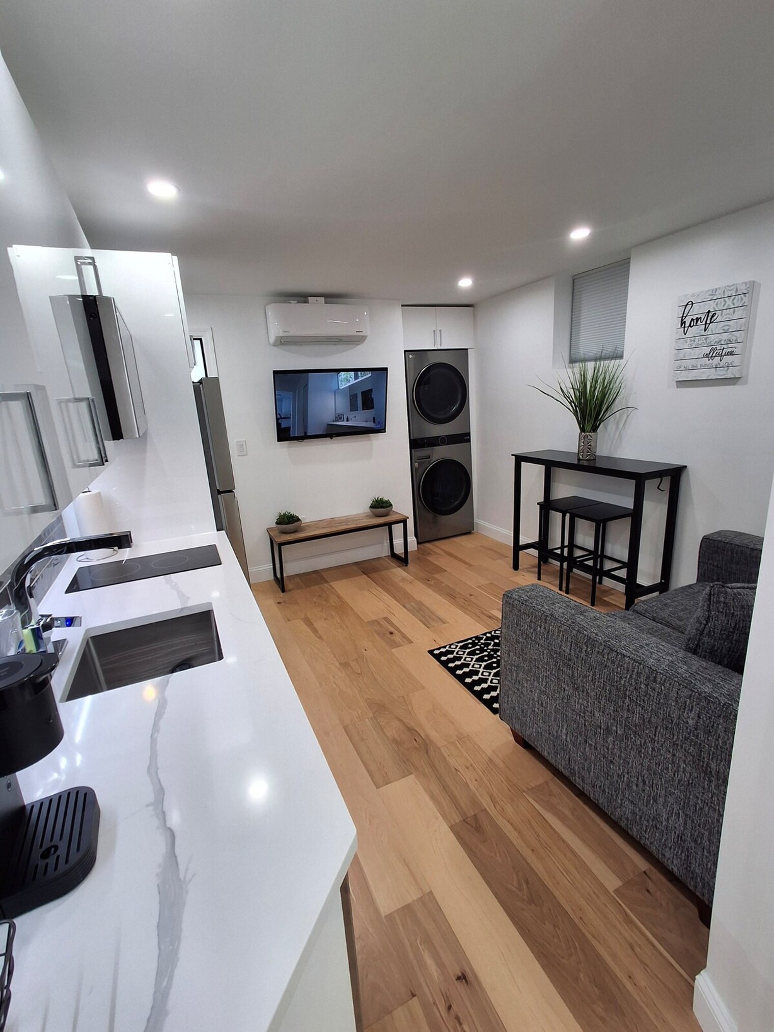 Building Photo - 17 Mt Pleasant Ave