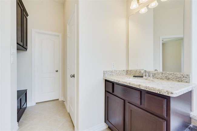 Building Photo - 24918 Azalea Ranch Dr