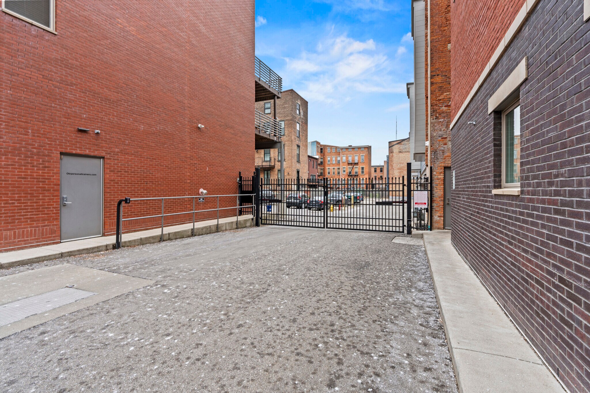 Building Photo - 1432 Elm St