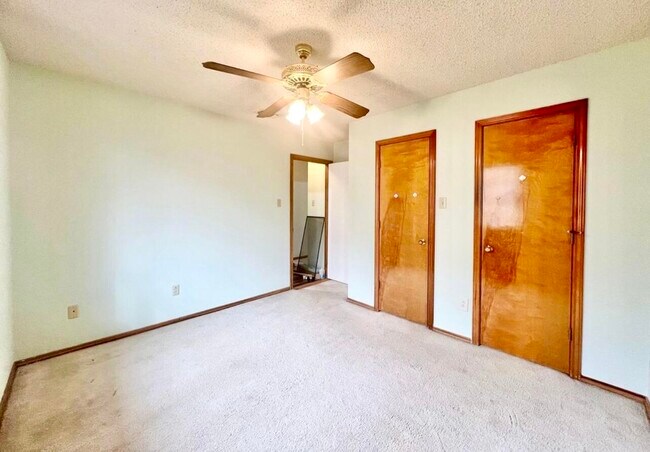 Building Photo - 2205 93rd Pl