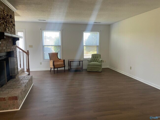 Building Photo - 6613 Steeplechase Dr NW