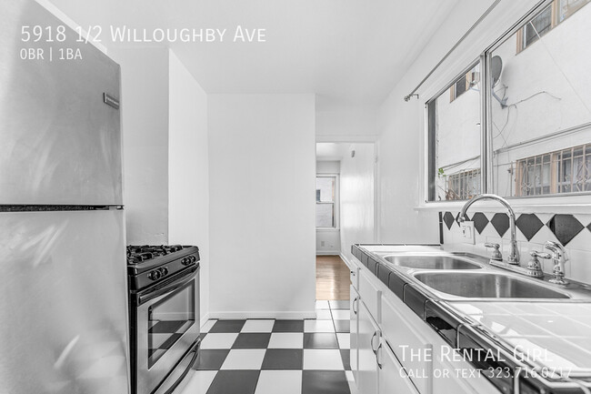 Building Photo - 5918 1/2 Willoughby Ave-