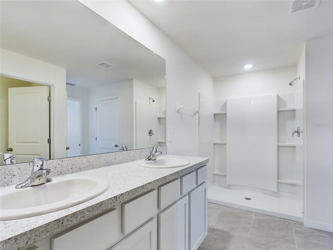 Building Photo - 8626 SW 46th Ave
