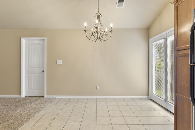 Building Photo - 3220 Sweet Clover Ln