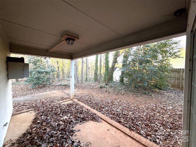 Building Photo - 7426 Barn Stone Dr