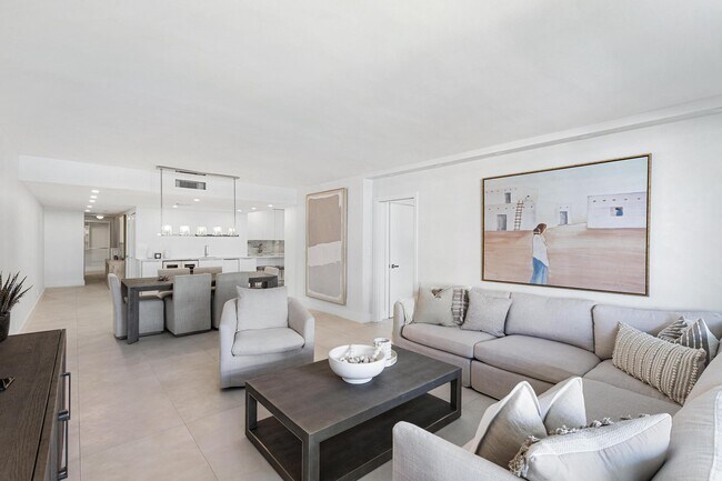 Building Photo - 2600 S Ocean Blvd