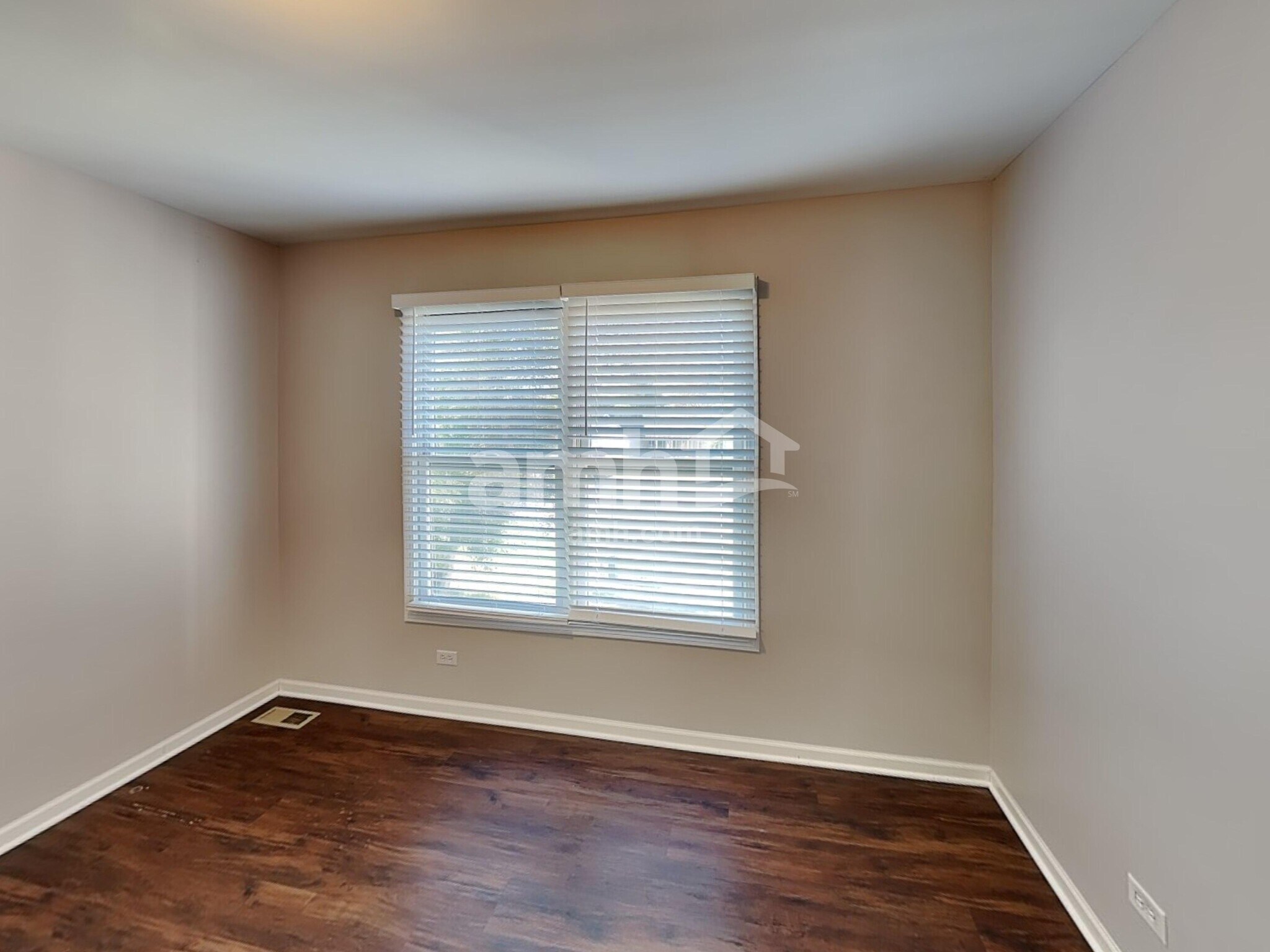 Building Photo - 411 Dover Ct N