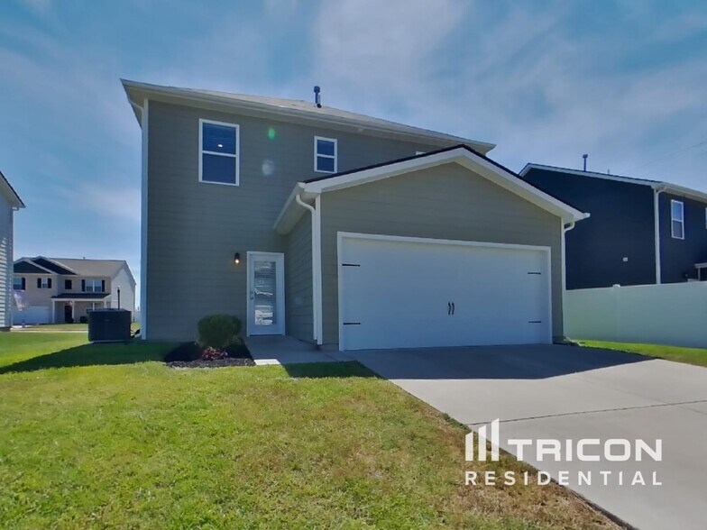 Building Photo - 1003 Pepper Stone Dr