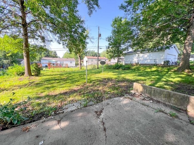 Building Photo - 5101 NE 58th St