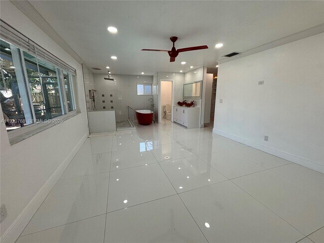 Building Photo - 7099 NW 48th Ct