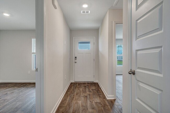 Building Photo - New Construction Home in High Demand Area!