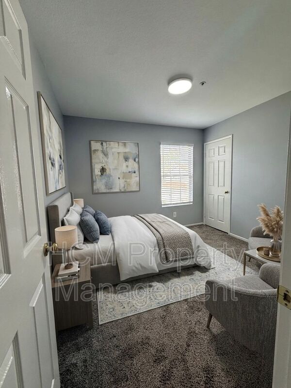 Building Photo - 651 N Jensen Pl