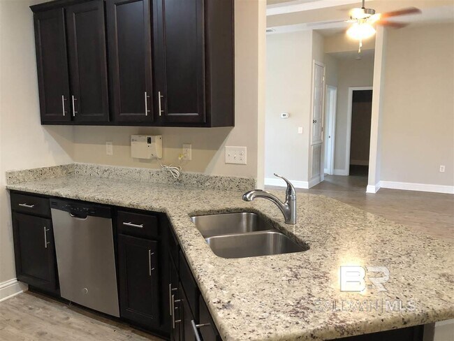 Building Photo - 23738 Havasu Dr