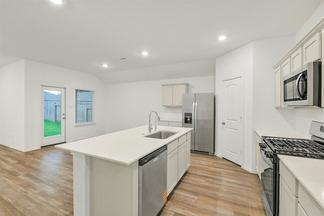 Building Photo - 14980 Timber Pnes Dr