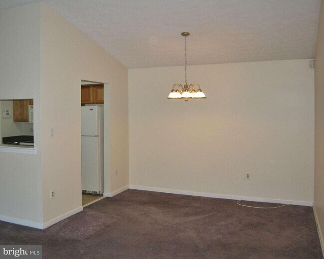 Building Photo - 5704 Shadwell Ct