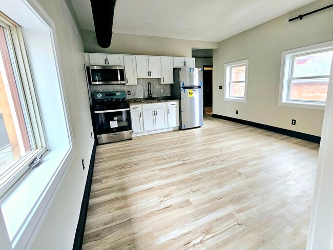 Building Photo - 486 Franklin St