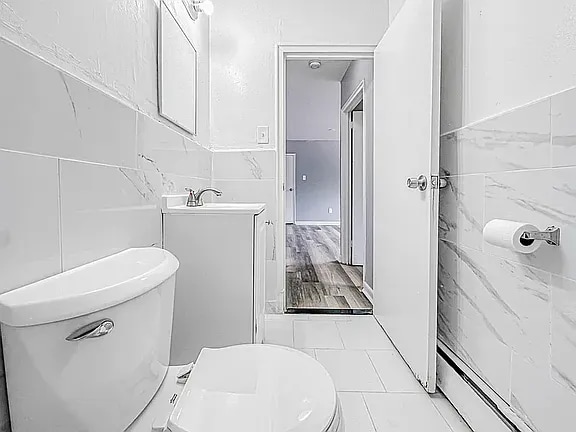 Building Photo - 6930 N Broad St