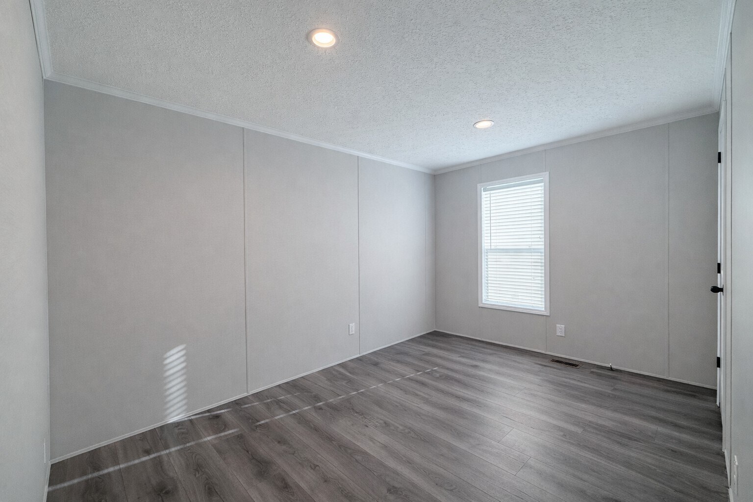 Building Photo - 29638 Danbury Ct