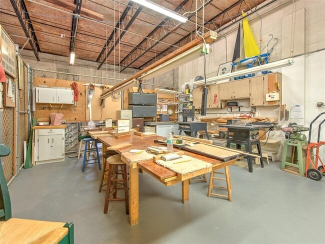 Building Photo - 4313 Tahitian Gardens Cir