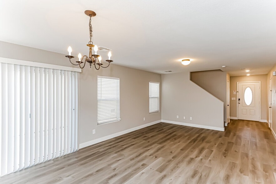 Building Photo - 570 Swiss Cottage Ave
