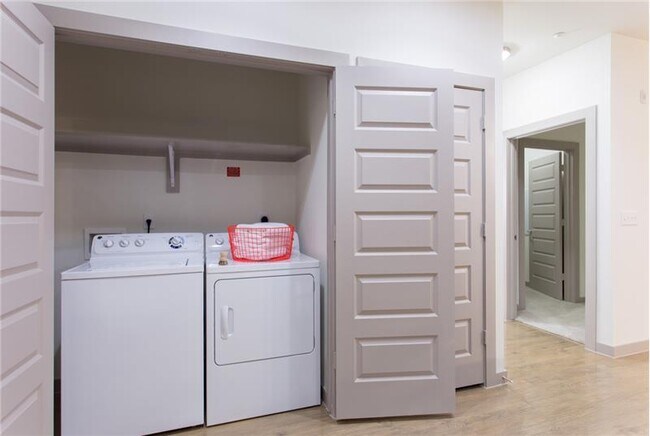 Building Photo - 1102 S Lamar Blvd