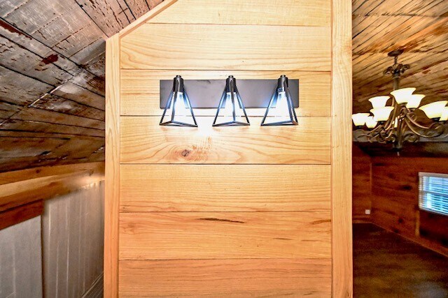 top of steps hallway - 172 Diamond Ct SE