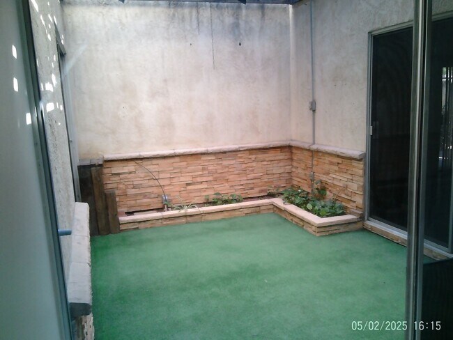Building Photo - 3200 El Encanto Ct
